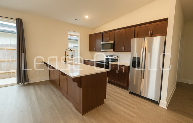 Spacious 3 Bedroom Home in Chalet Ridge with Large Yard