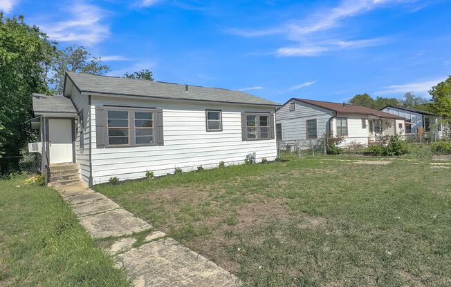 Three Bedroom, Two Bath Ready for Move-in!