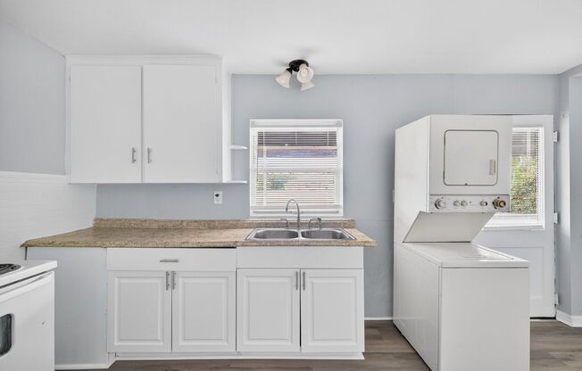 2 beds, 1 bath, 740 sqft, $1,400, Unit Unit A