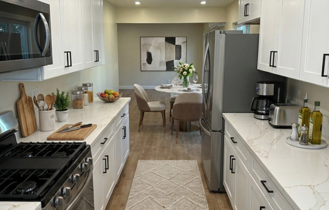 3 beds, 2 baths, 1,400 sqft, $3,295, Unit 10