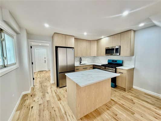 1499 E 52 ST