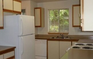 2 beds, 1 bath, 870 sqft, $1,450, Unit 223-17