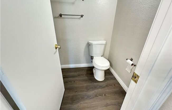 1 bed, 1 bath, $1,250, Unit #2007