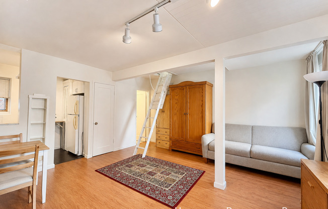 399 BELLEVUE AVE