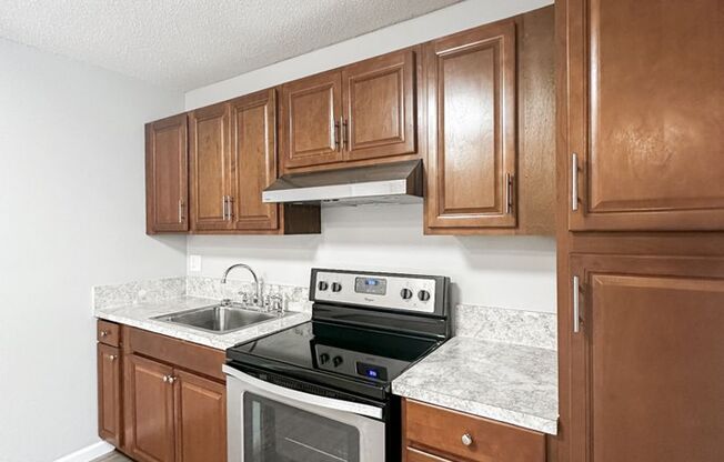 1 bed, 1 bath, 610 sqft, $1,100, Unit 72