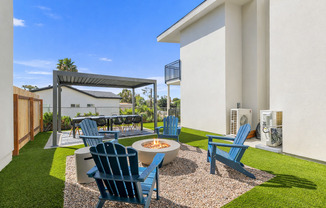 Spacious 4 Bed / 3 Bath Next to SDSU with Shared Backyard Retreat