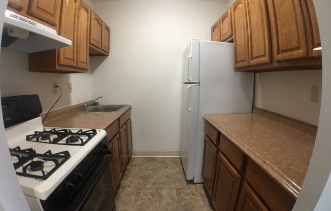 1 bed, 1 bath, 593 sqft, $1,330, Unit D6