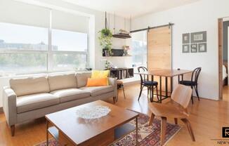 5 43 48 AVE