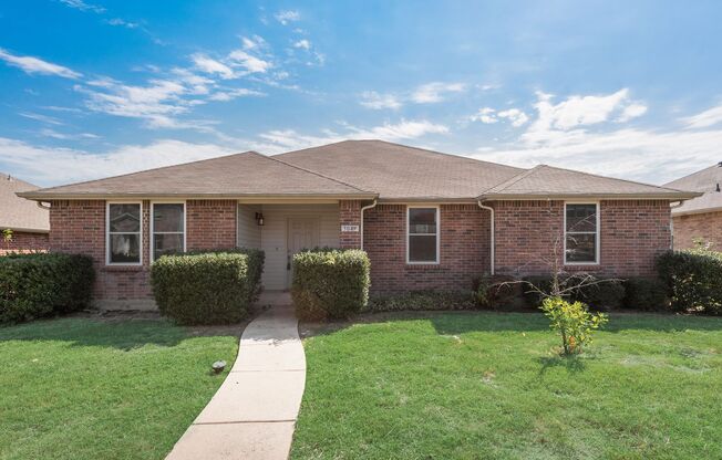 Rockwall home in a great location!