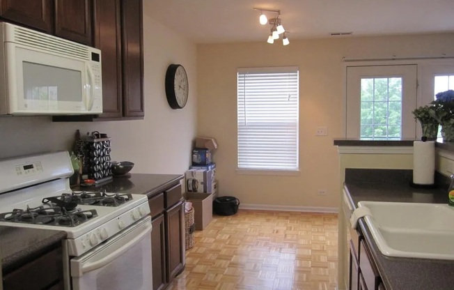 2349 CROYDON PL