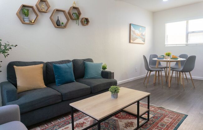 1 bed, 1 bath, 400 sqft, $1,395, Unit 553-2