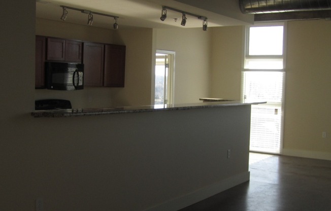 1 bed, 1 bath, 745 sqft, $1,585, Unit 301L