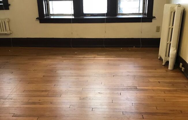 Studio, 1 bath, $775, Unit 106