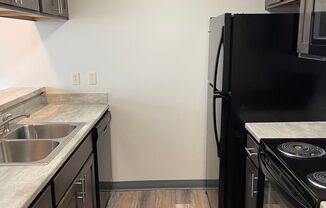 1 bed, 1 bath, 724 sqft, $830, Unit 007