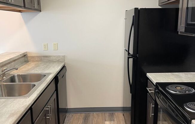 1 bed, 1 bath, 724 sqft, $830, Unit 007