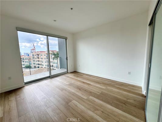 957 FIGUEROA TERRACE