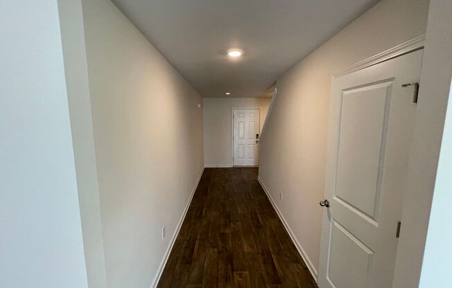 Complimentary Rent for a July ONLY Move in! Fantastic FIVE Bedroom THREE FULL baths Home in Southeast Columbia!
