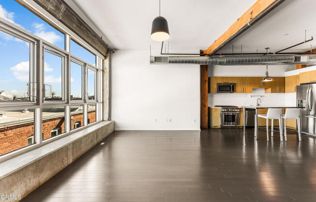 1 bed, 1 bath, 1,420 sqft, $4,300, Unit 532