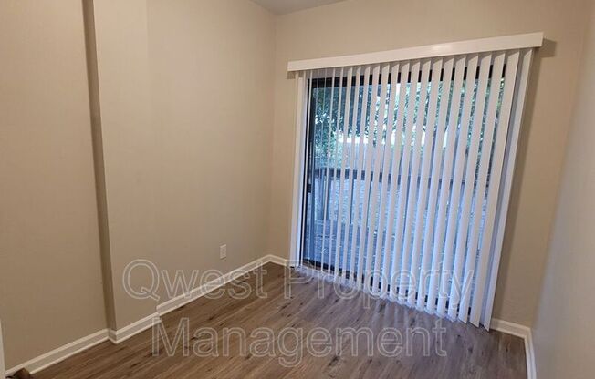 216 TRAVIS NE