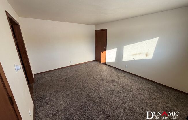217 S Summit Ave | Tenant Pays Electric Only
