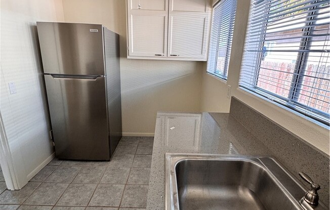 179 E 48 ST
