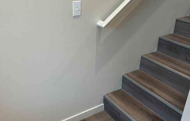 2 beds, 2.5 baths, 1,268 sqft, $1,850, Unit #39