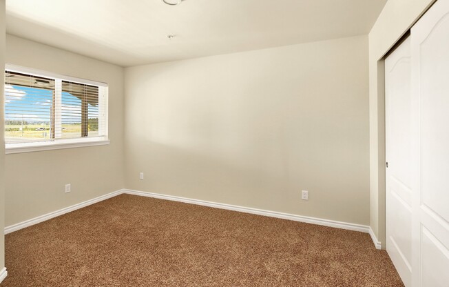 3 beds, 2 baths, 1,184 sqft, $2,100, Unit 8881-203