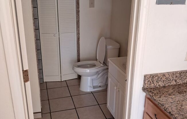 Studio, 1 bath, 520 sqft, $750, Unit D52