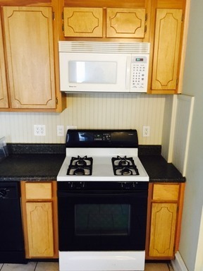 2 beds, 1 bath, 900 sqft, $1,495