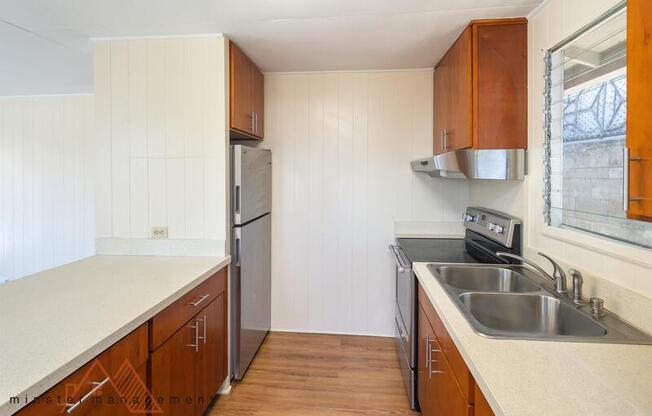2057 10th Avenue - Upstairs