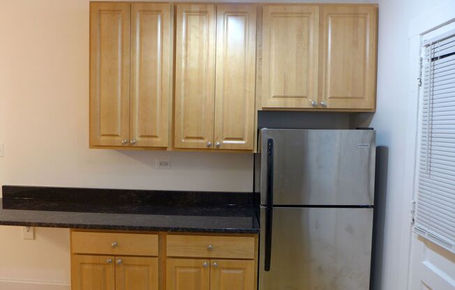 2 beds, 1 bath, 1,000 sqft, $2,795, Unit 34132W
