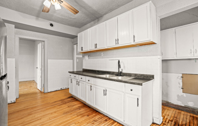 525 N 34 ST