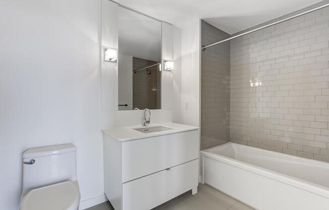 Bathrooms with Glass Tile