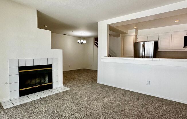 Townhouse Located in Santa Teresa with New Carpets and New Appliances