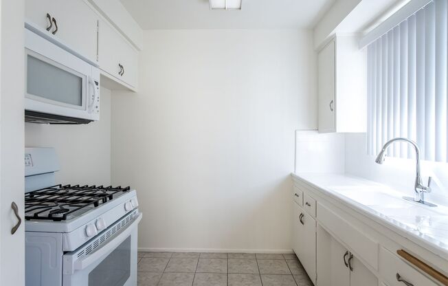 Studio, 1 bath, $1,795, Unit 21