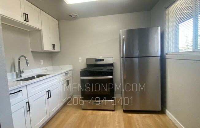 2 beds, 1 bath, 800 sqft, $1,175, Unit #28B