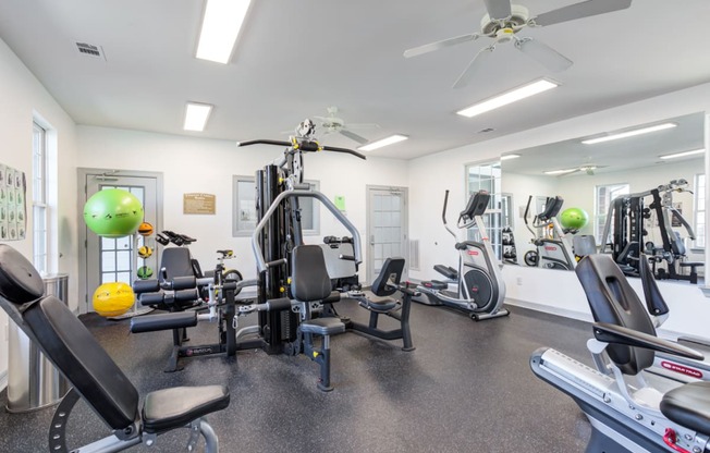 Parc at Metro Center Apartments in Nashville, TN photo of gym