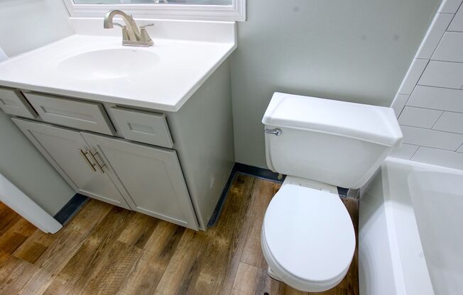 2 beds, 2 baths, 974 sqft, $1,250, Unit 3809-1C