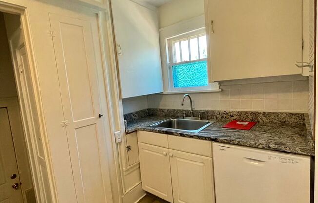 ADORABLE 4 bedroom standalone home - AVAILABLE NOW!