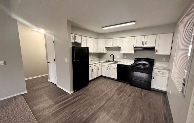 1 bed, 1 bath, 650 sqft, $995, Unit 1217-8