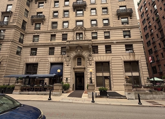 1 bed, 1 bath, 600 sqft, $2,950, Unit 2G