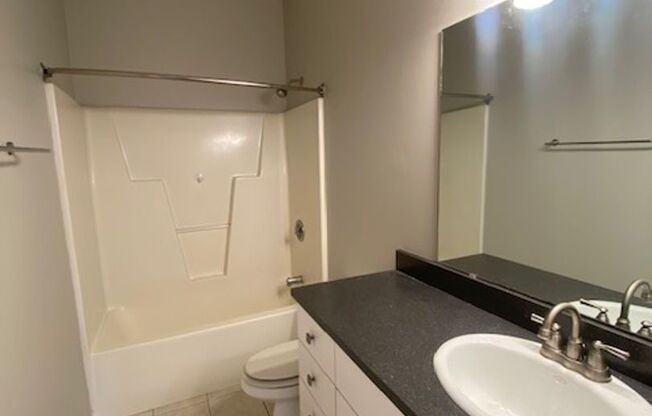 2 beds, 2 baths, $1,600