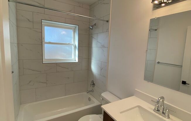 Studio, 1 bath, $999, Unit 05