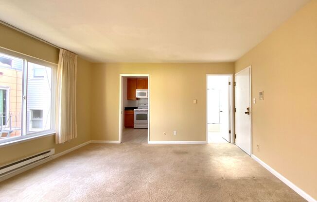 1 bed, 1 bath, 700 sqft, $2,595, Unit Apt. 5