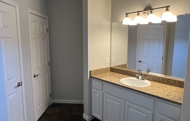 2 beds, 2 baths, $2,275, Unit # 5523