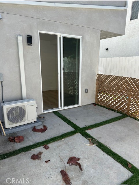 1 bed, 1 bath, 590 sqft, $2,100