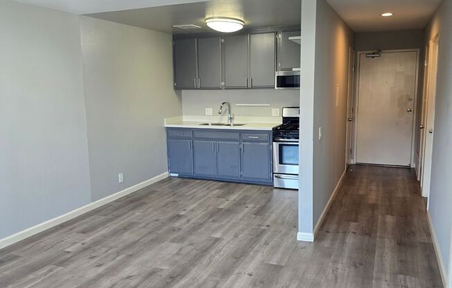 829 Bunker Hill