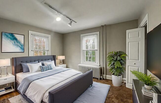 4 Bedroom and 2 Bath House with In-Unit Laundry, Dishwasher, and Off-Street Parking