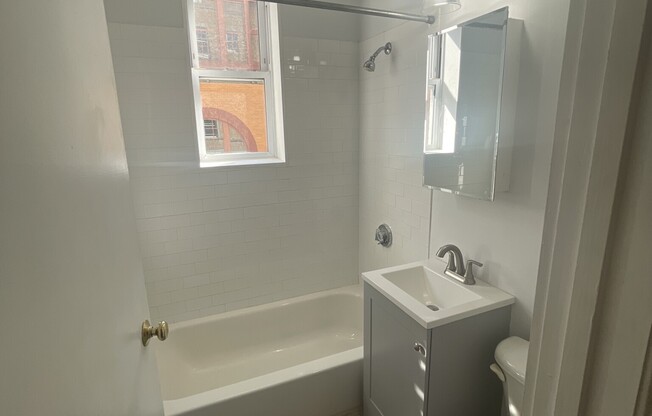 2 beds, 1 bath, $3,850, Unit 14