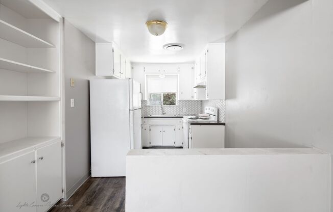 1 bed, 1 bath, 613 sqft, $1,095, Unit 608 A St